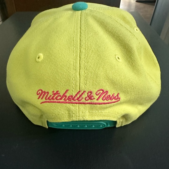 DC Wizards SnapBack - Picture 3 of 3